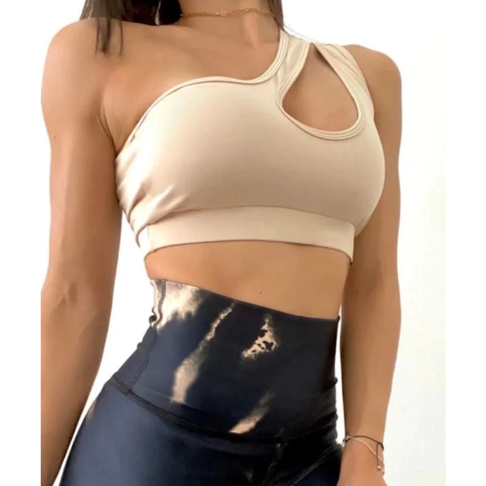 One Shoulder Crop Top - Picture 2 of 4
